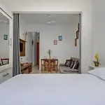 Conforto E Localizacao Perfeita Em Copacabana!